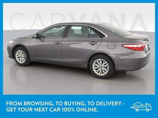 Photo 5 of 42 of 2017 Toyota Camry XLE