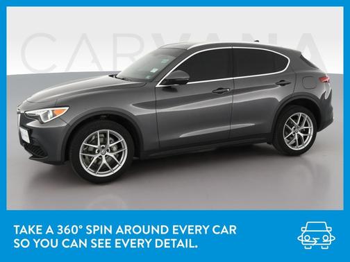 Photo 3 of 40 of 2018 Alfa Romeo Stelvio Ti