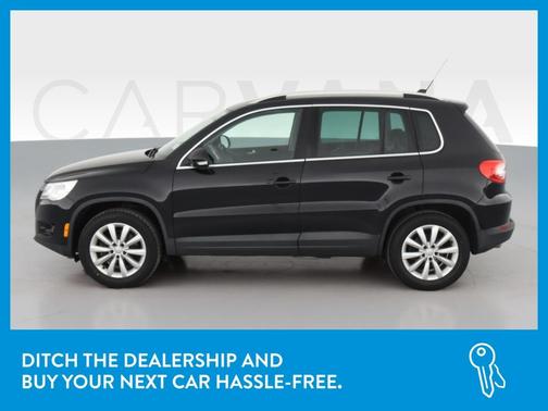 Photo 4 of 35 of 2011 Volkswagen Tiguan SE