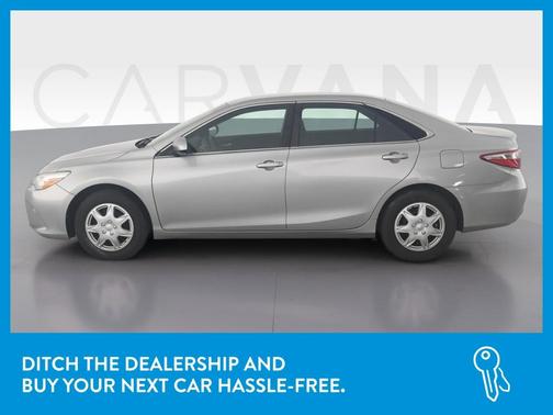 Photo 4 of 41 of 2015 Toyota Camry LE