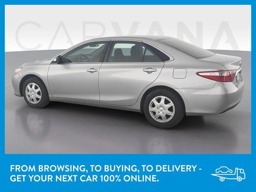 Photo 5 of 41 of 2015 Toyota Camry LE