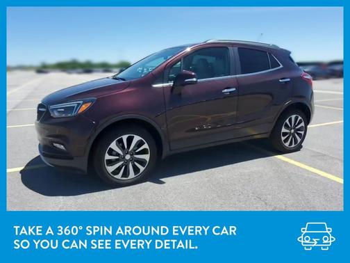 Photo 3 of 34 of 2018 Buick Encore Essence