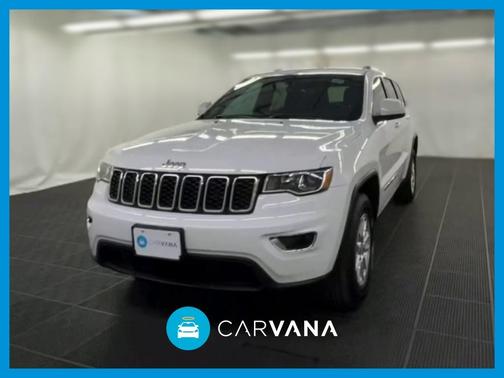 Photo 1 of 30 of 2019 Jeep Grand Cherokee Laredo
