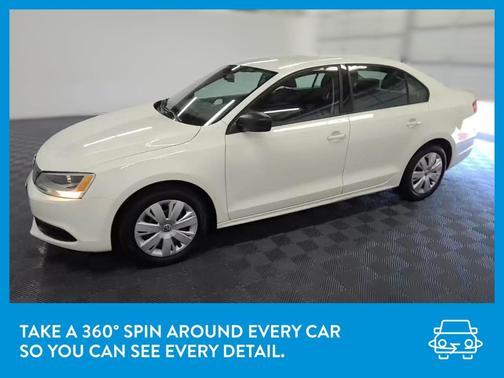 Photo 3 of 28 of 2012 Volkswagen Jetta