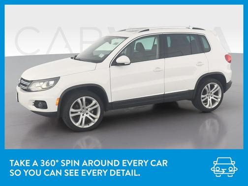 Photo 3 of 44 of 2013 Volkswagen Tiguan SEL