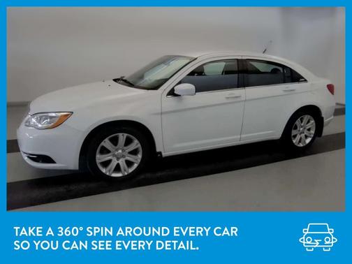 Photo 3 of 28 of 2011 Chrysler 200 Touring