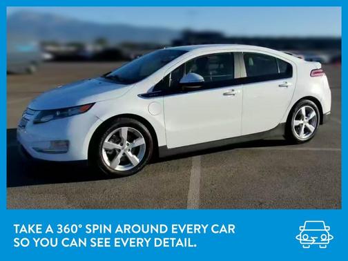 Photo 3 of 33 of 2013 Chevrolet Volt Base