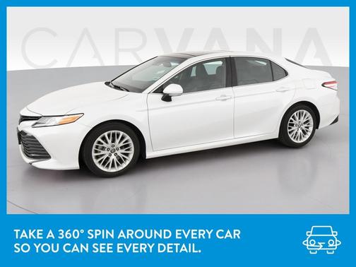 Photo 3 of 39 of 2018 Toyota Camry XLE