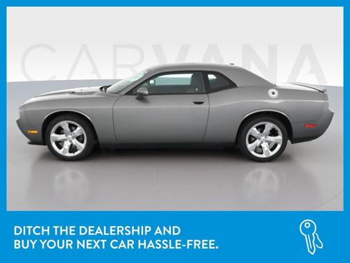 Photo 4 of 36 of 2011 Dodge Challenger R/T