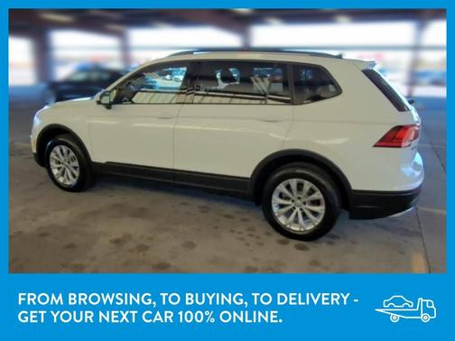Photo 5 of 30 of 2020 Volkswagen Tiguan 2.0T S