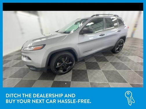 Photo 4 of 60 of 2017 Jeep Cherokee Altitude