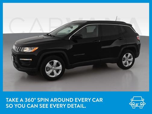 Photo 3 of 40 of 2017 Jeep Compass Latitude