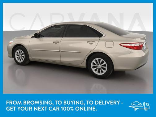 Photo 5 of 38 of 2017 Toyota Camry LE