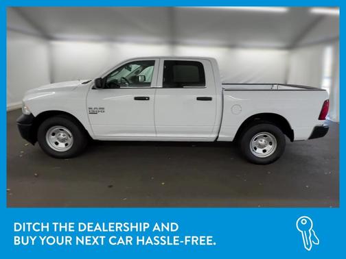 Photo 4 of 33 of 2020 RAM 1500 Classic Tradesman