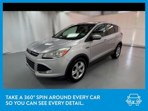 Photo 3 of 30 of 2015 Ford Escape SE
