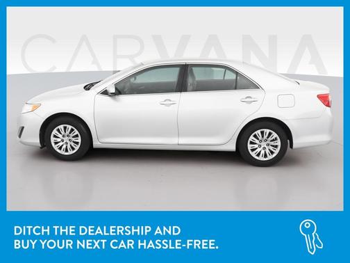 Photo 4 of 41 of 2014 Toyota Camry L