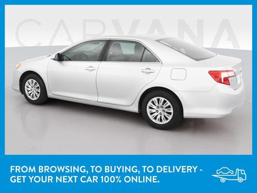 Photo 5 of 41 of 2014 Toyota Camry L