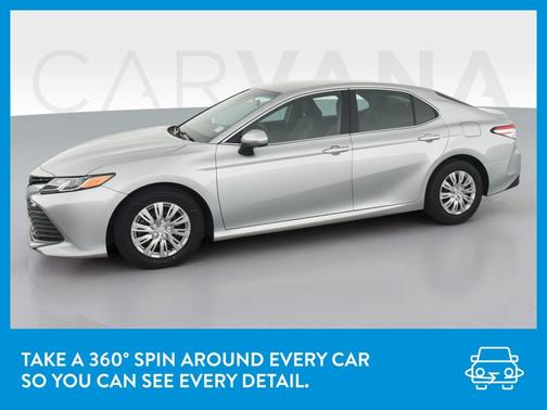 Photo 3 of 41 of 2018 Toyota Camry L