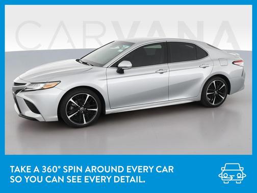 Photo 3 of 38 of 2018 Toyota Camry XSE