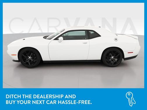 Photo 4 of 41 of 2015 Dodge Challenger SXT