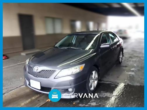 Photo 1 of 32 of 2011 Toyota Camry SE