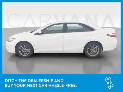 Photo 4 of 35 of 2015 Toyota Camry SE
