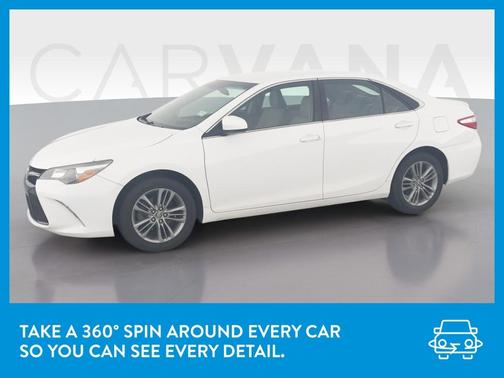 Photo 3 of 35 of 2015 Toyota Camry SE