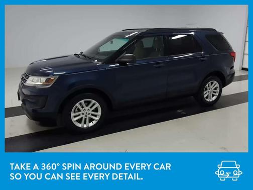 Photo 3 of 31 of 2017 Ford Explorer Base