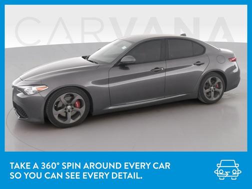 Photo 3 of 44 of 2019 Alfa Romeo Giulia Base