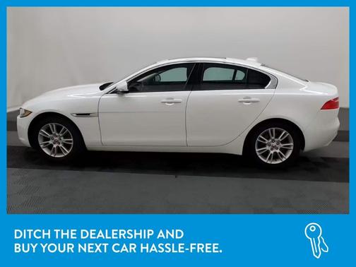 Photo 4 of 34 of 2017 Jaguar XE 20d Premium