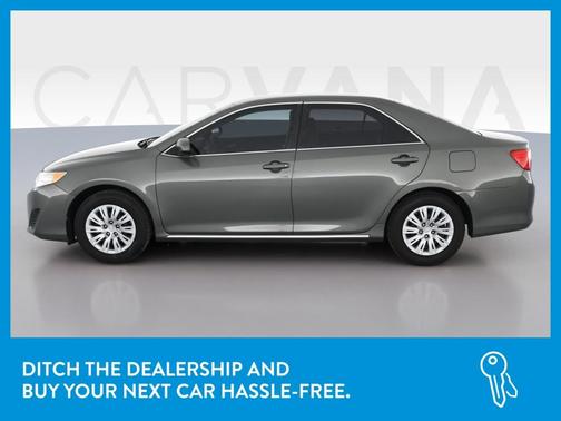 Photo 4 of 40 of 2012 Toyota Camry LE