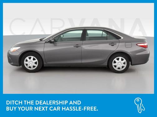 Photo 4 of 42 of 2015 Toyota Camry LE