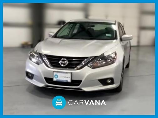 Photo 1 of 33 of 2017 Nissan Altima 2.5 SR
