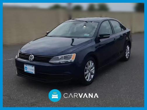 Photo 1 of 33 of 2012 Volkswagen Jetta SE