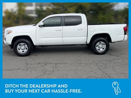 Photo 4 of 35 of 2019 Toyota Tacoma SR