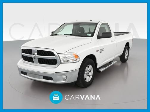 Photo 1 of 32 of 2019 RAM 1500 Classic SLT