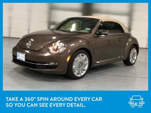 Photo 3 of 36 of 2015 Volkswagen Beetle 2.0L TDI