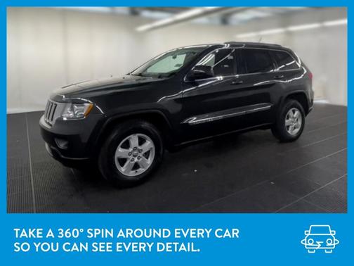 Photo 3 of 32 of 2011 Jeep Grand Cherokee Laredo