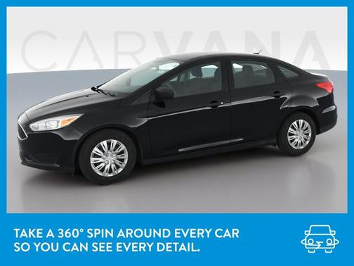 Photo 3 of 34 of 2018 Ford Focus S
