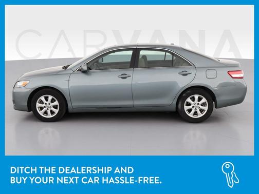 Photo 4 of 39 of 2011 Toyota Camry LE