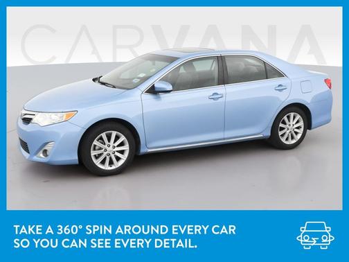 Photo 3 of 41 of 2012 Toyota Camry XLE