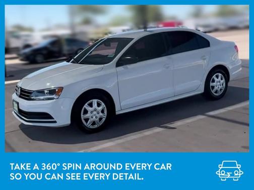 Photo 3 of 30 of 2015 Volkswagen Jetta 2.0L S