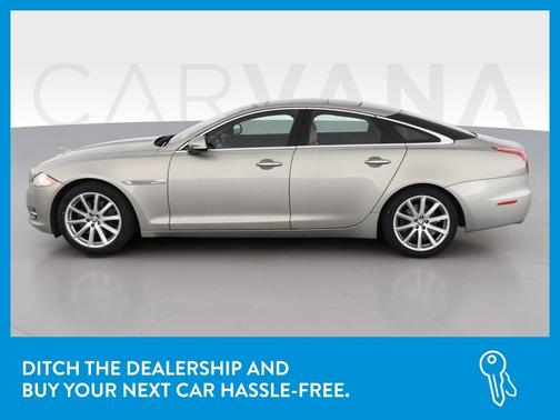 Photo 4 of 49 of 2011 Jaguar XJ Base