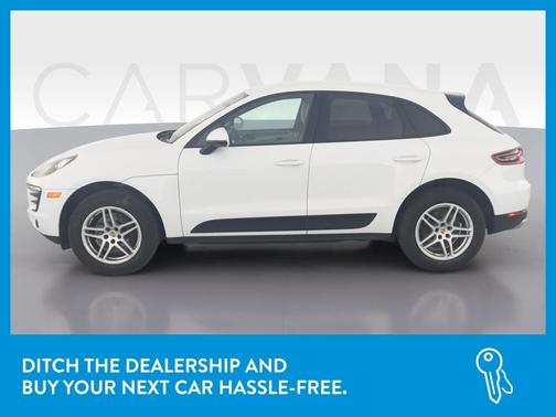 Photo 4 of 45 of 2018 Porsche Macan