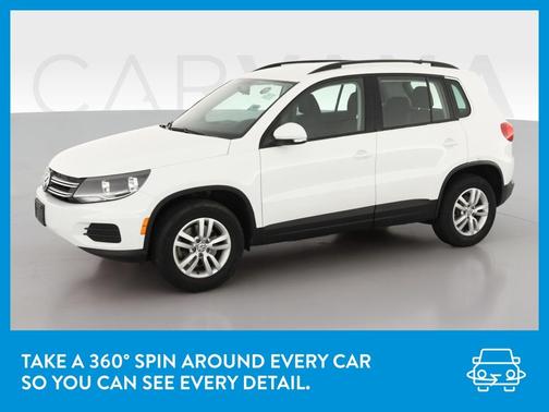 Photo 3 of 41 of 2015 Volkswagen Tiguan 4MOTION Auto S