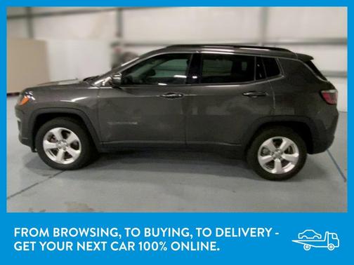 Photo 5 of 36 of 2017 Jeep Compass Latitude