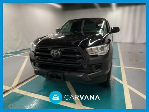 Photo 1 of 33 of 2018 Toyota Tacoma SR