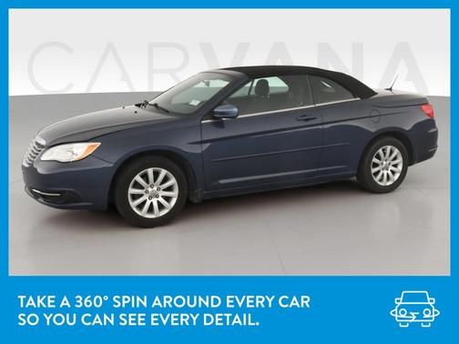 Photo 3 of 35 of 2011 Chrysler 200 Touring