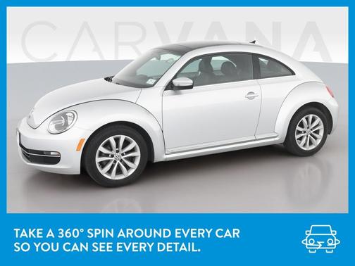 Photo 3 of 35 of 2013 Volkswagen Beetle 2.0L TDI