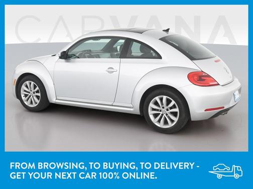 Photo 5 of 35 of 2013 Volkswagen Beetle 2.0L TDI